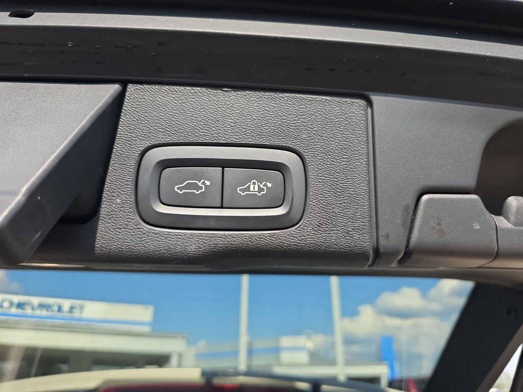 Used 2025 Volvo XC60 B5 Plus w/ Protection Package AWD/4WD image 34