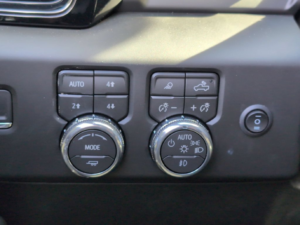New 2026 GMC Sierra 2500 AT4X w/ AT4X AEV Edition AWD/4WD image 18