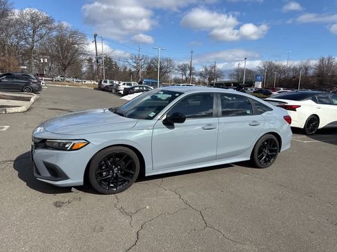 Used 2023 Honda Civic Sport image 3