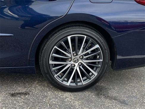 Certified 2023 Lexus ES 350 w/ Premium Package image 10