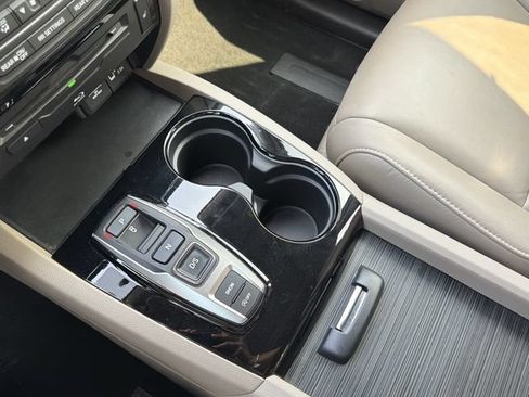 Used 2022 Honda Pilot Touring image 21