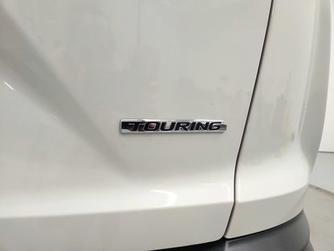 Used 2017 Honda CR-V Touring image 31