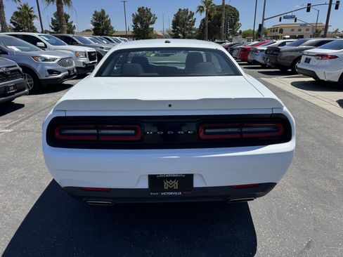 Used 2022 Dodge Challenger GT RWD image 11