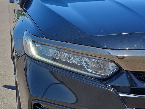 Used 2020 Honda Accord Sport image 8