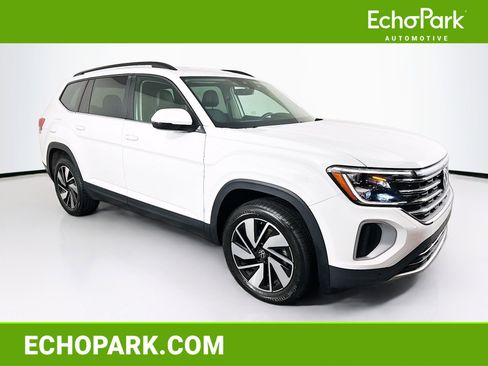 Used 2025 Volkswagen Atlas SE image 1