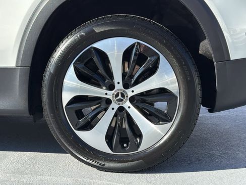 Certified 2025 Mercedes-Benz GLB 250 4MATIC image 16