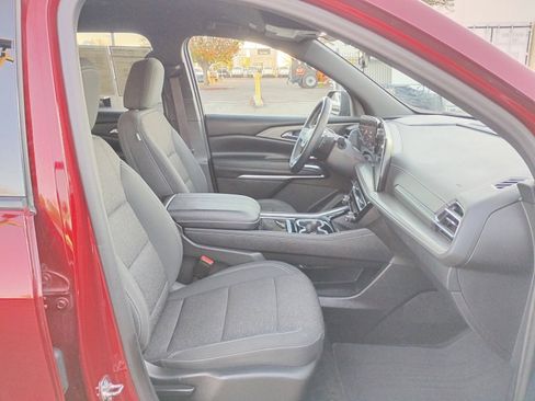 Used 2024 Chevrolet Traverse LT w/ Trailering Package image 31