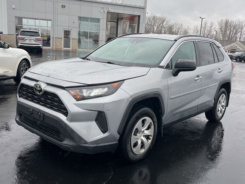 Used 2021 Toyota RAV4 LE image 1