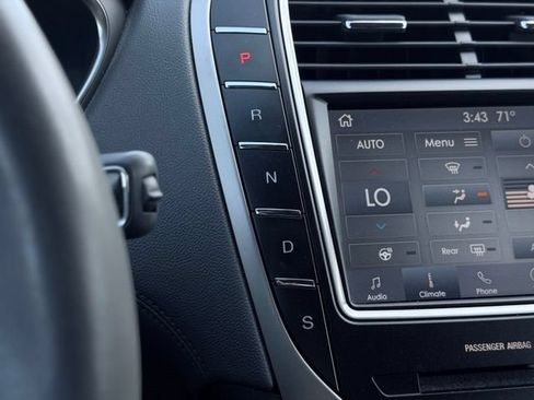 Used 2019 Lincoln Nautilus Reserve w/ Cargo Utility Package AWD/4WD image 37