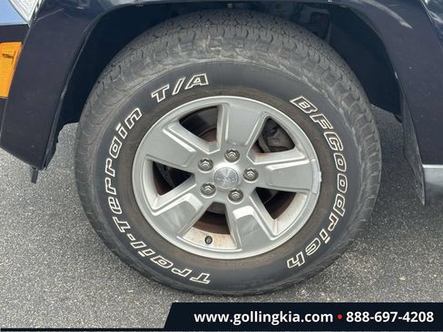 Used 2011 Jeep Liberty Sport w/ Popular Equipment Group AWD/4WD image 7