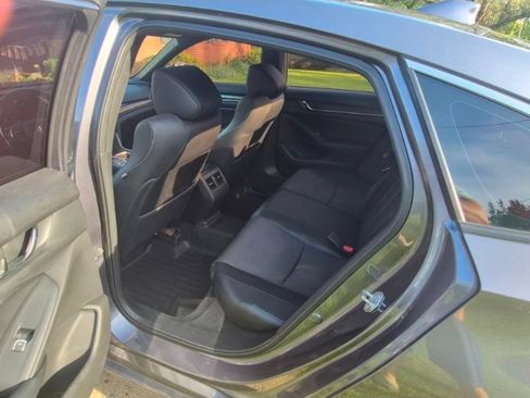 Used 2018 Honda Accord Sport image 9