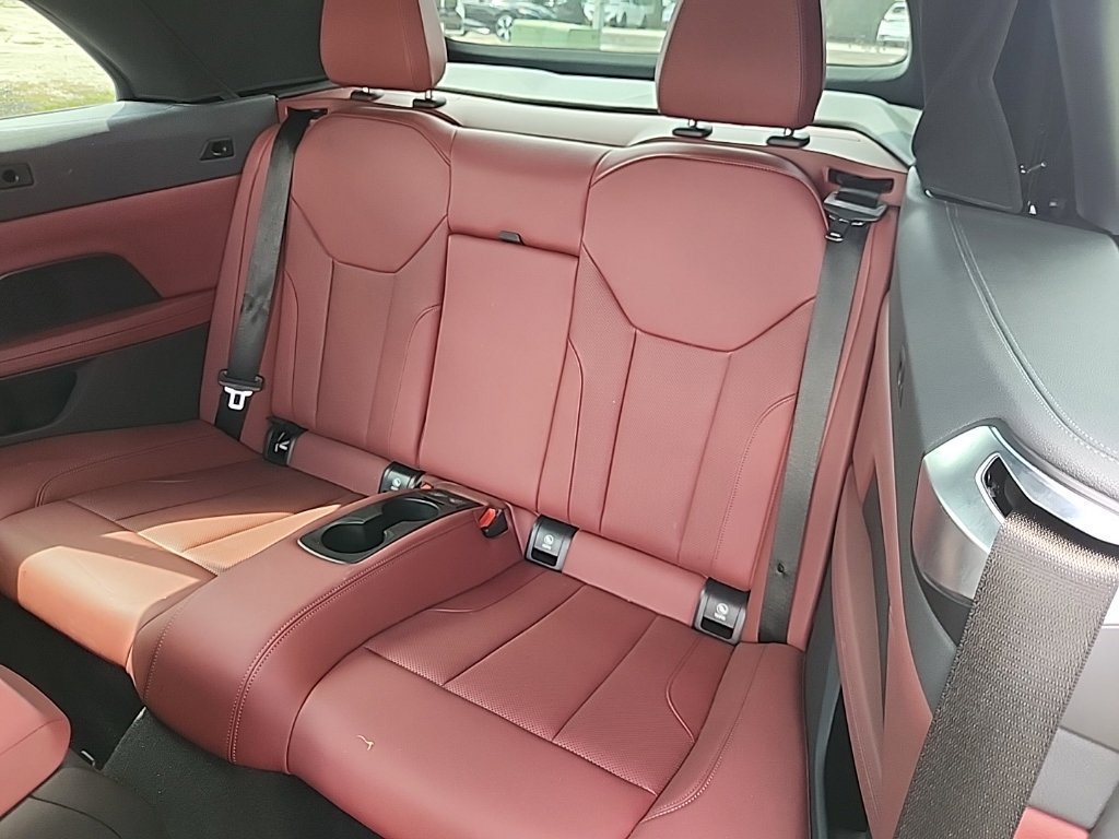 Used 2024 BMW M440i Convertible w/ Premium Package RWD image 3
