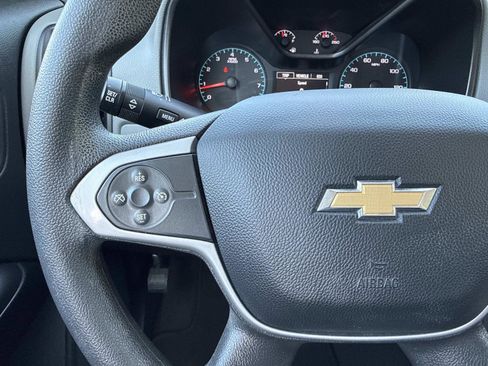 Used 2022 Chevrolet Colorado W/T w/ WT Convenience Package RWD image 15