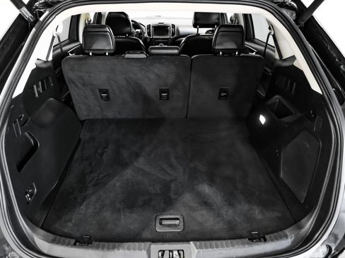 Used 2019 Ford Edge Titanium image 63