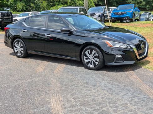 Used 2020 Nissan Altima 2.5 S FWD image 8
