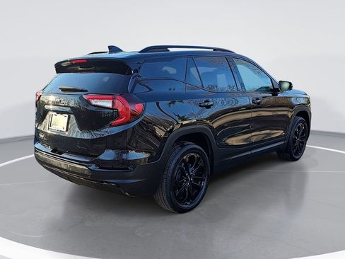 Certified 2022 GMC Terrain SLT w/ Elevation Edition AWD/4WD image 3