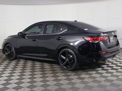 Used 2022 Nissan Sentra SR w/ SR Premium Package image 10