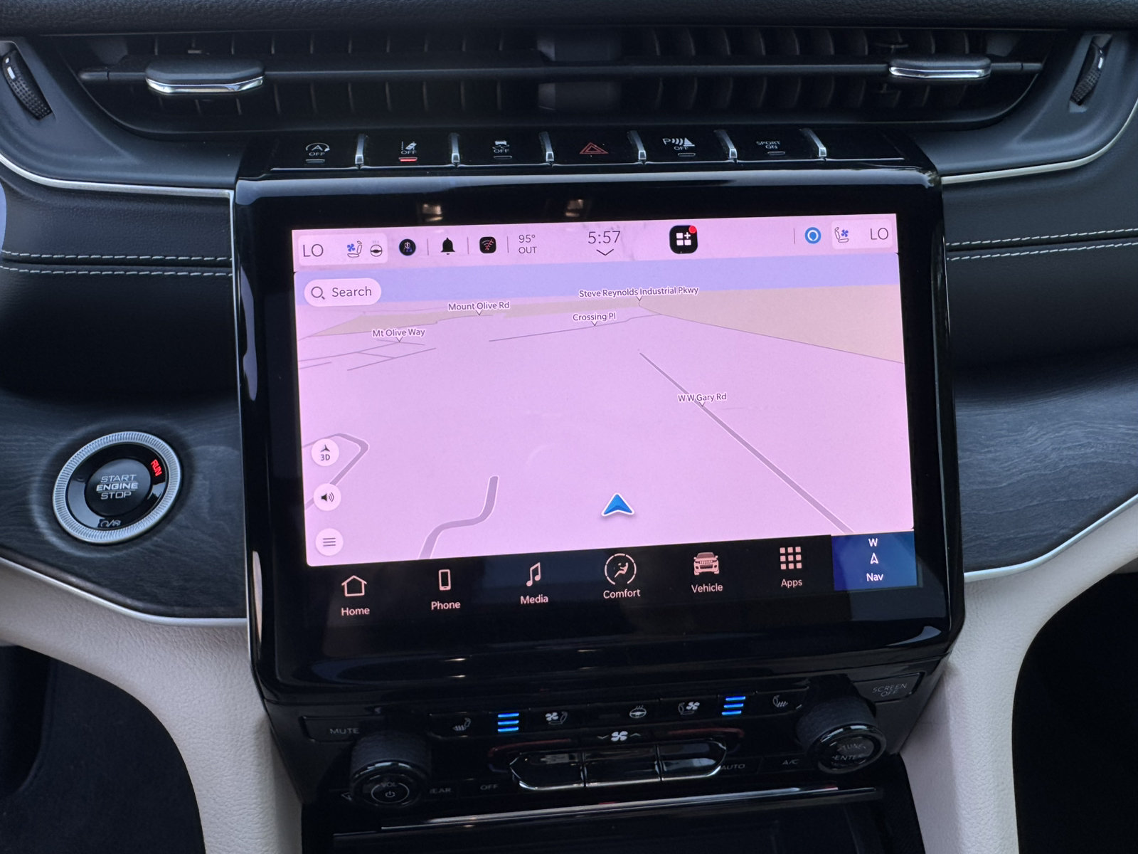 Used 2025 Jeep Grand Cherokee Limited w/ Luxury Tech Group II RWD image 30