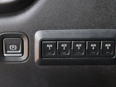 Used 2022 Chevrolet Silverado 3500 W/T image 23