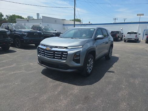 New 2026 Chevrolet Equinox LT FWD image 3