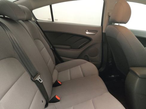 Used 2018 Kia Forte LX image 19