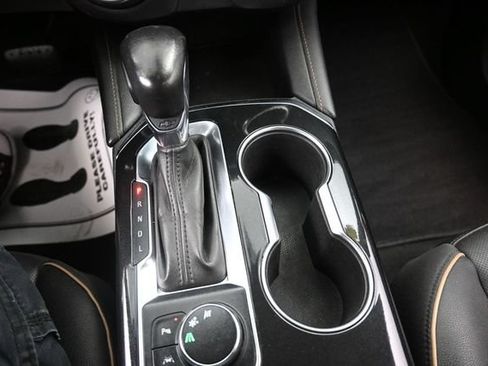 Used 2021 Chevrolet Blazer Premier FWD image 11