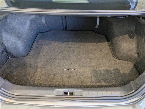 Used 2015 Nissan Altima 2.5 SV w/ Convenience Package image 6