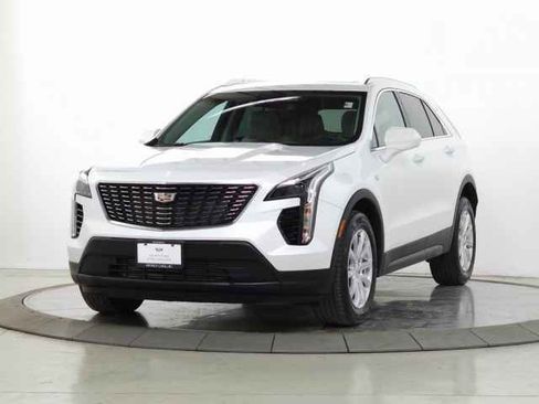 Certified 2023 Cadillac XT4 Luxury w/ Cold Weather Package image 1