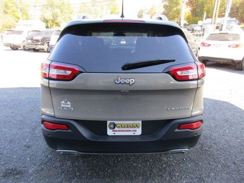 Used 2016 Jeep Cherokee Limited w/ Luxury Group AWD/4WD image 7