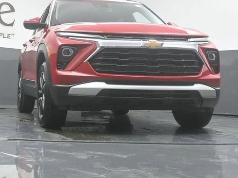 New 2026 Chevrolet TrailBlazer LT w/ Convenience Package AWD/4WD image 3