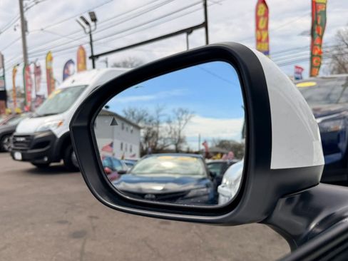 Used 2025 Nissan Kicks SV image 27