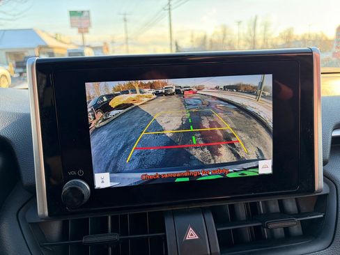 Used 2023 Toyota RAV4 LE image 39