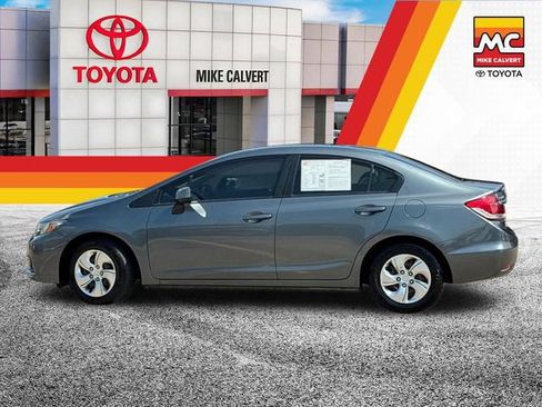 Used 2013 Honda Civic LX image 2