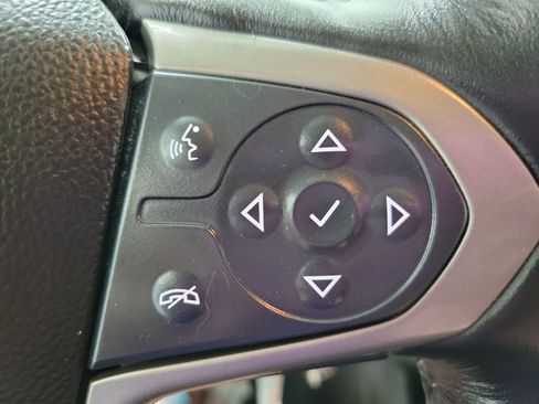 Used 2022 Chevrolet Colorado Z71 AWD/4WD image 37