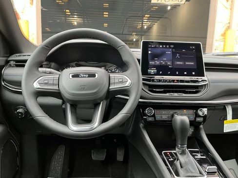New 2026 Jeep Compass Latitude AWD/4WD image 24