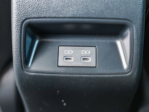 Used 2023 Toyota Corolla SE w/ SE Premium Package FWD image 8