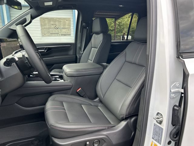 New 2026 Chevrolet Suburban RST w/ Comfort Package AWD/4WD image 20