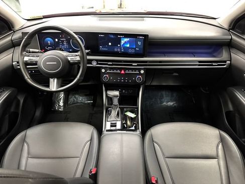 Used 2025 Hyundai Tucson SEL FWD image 11