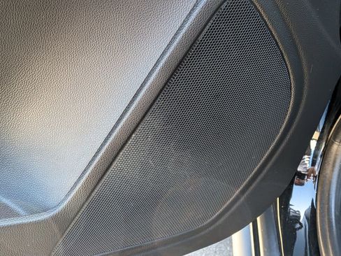 Used 2019 Chevrolet Colorado Z71 RWD image 10