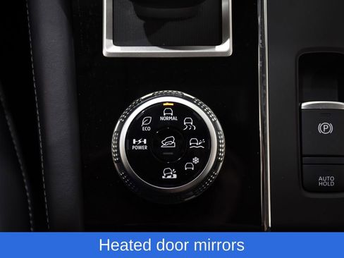 New 2025 Mitsubishi Outlander SE image 22