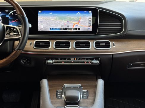 Certified 2022 Mercedes-Benz GLS 450 4MATIC image 5