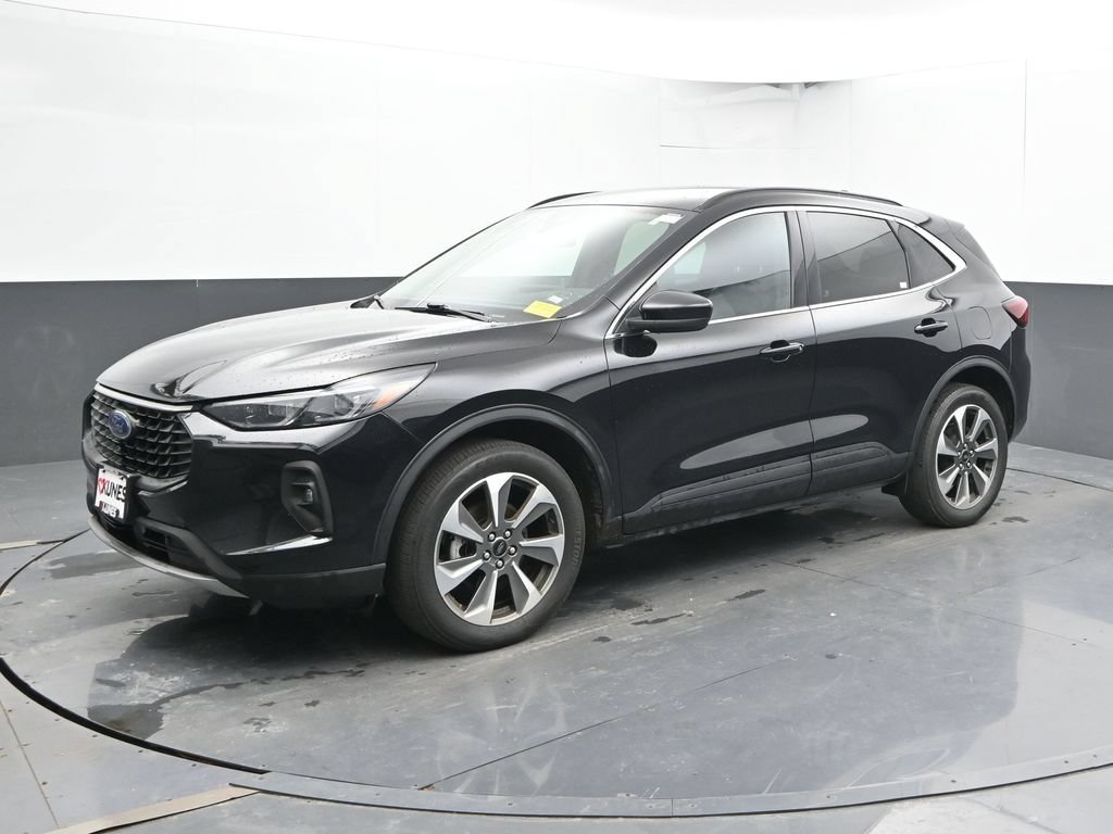 Used 2025 Ford Escape Platinum AWD/4WD image 7