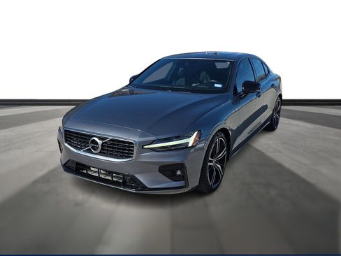 Used 2019 Volvo S60 T6 R-Design image 1