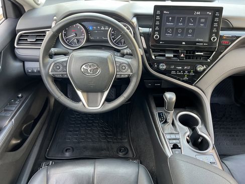 Used 2024 Toyota Camry XLE w/ Navigation Package image 32