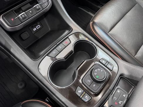 Certified 2023 GMC Acadia AT4 w/ Preferred Package AWD/4WD image 25