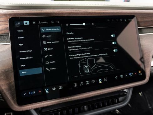 Used 2022 Rivian R1T Launch Edition image 34