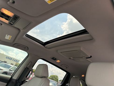 Used 2019 Honda Odyssey Elite image 25
