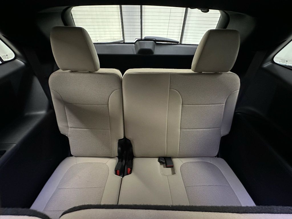 Certified 2023 Chevrolet Traverse LS w/ Midnight/Sport Edition FWD image 18