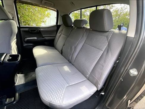 Used 2020 Toyota Tacoma SR5 image 19
