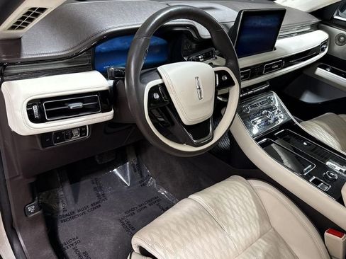 Certified 2023 Lincoln Aviator Black Label w/ Class IV Trailer Tow Package AWD/4WD image 11